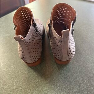 Women’s Lucky Brand ankle booties. Size 8.5. New in box.